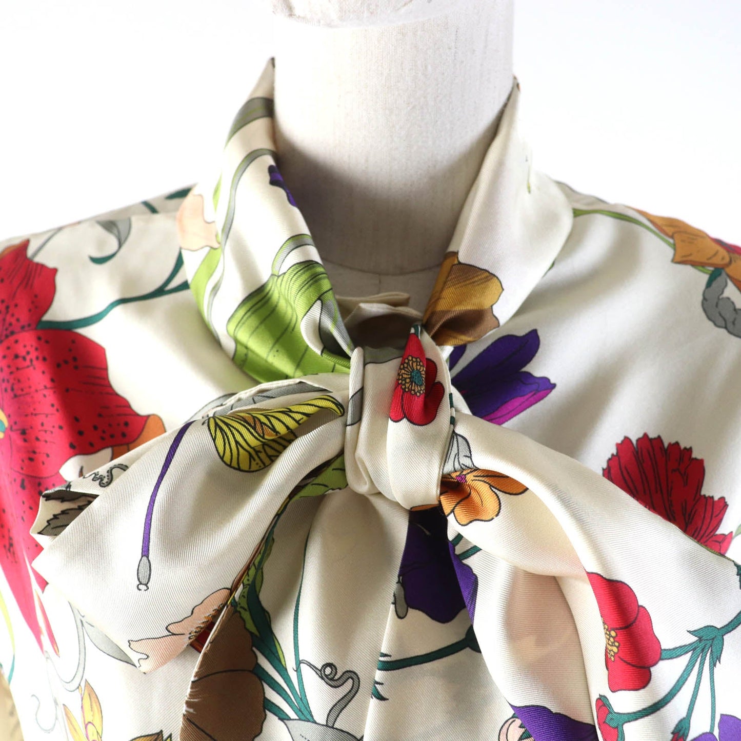 Luxury Gucci Trending 2025 Silk Logo Button Floral Blouse Women