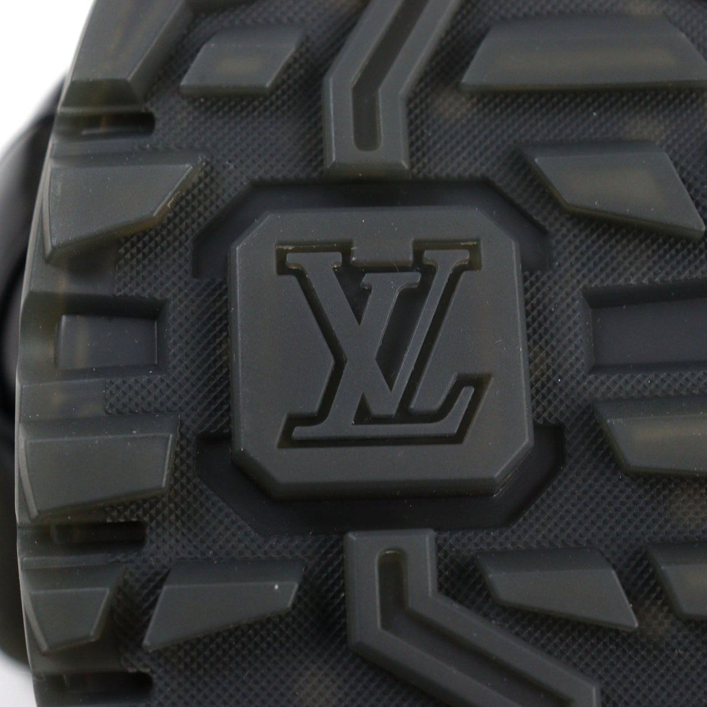 Louis Vuitton Damier Monogram Leather Sneakers Black 8.5