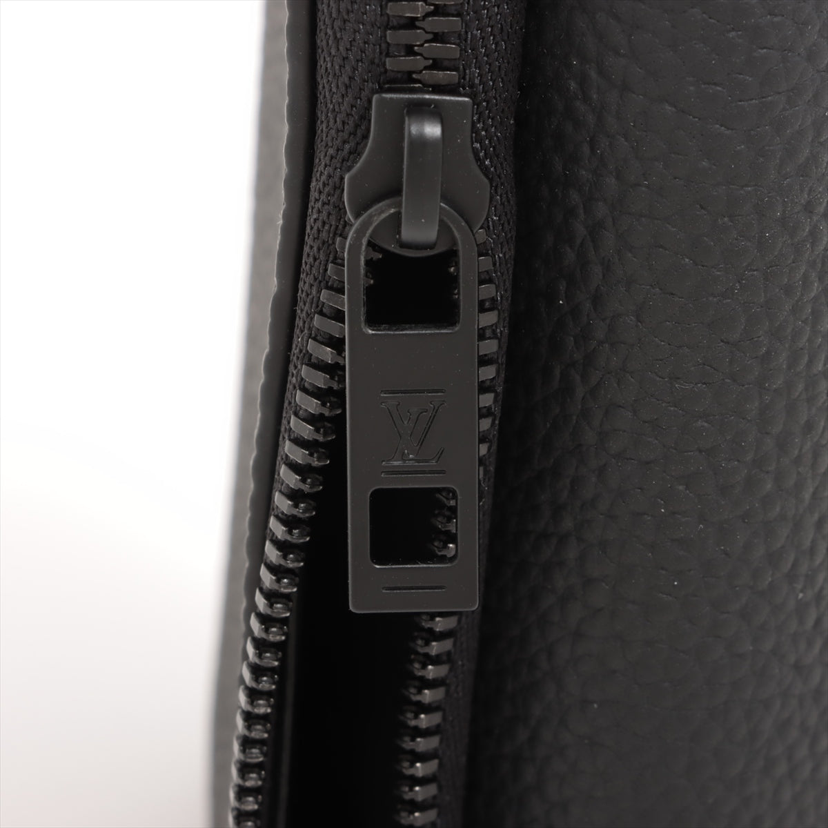 Louis Vuitton LV Aerogram Portfolio Pilot M81740 Noneir Compact Wallet