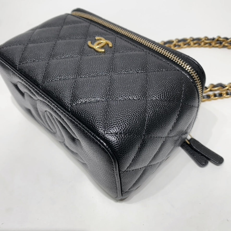 Chanel Twin Crush Vanity With Chain