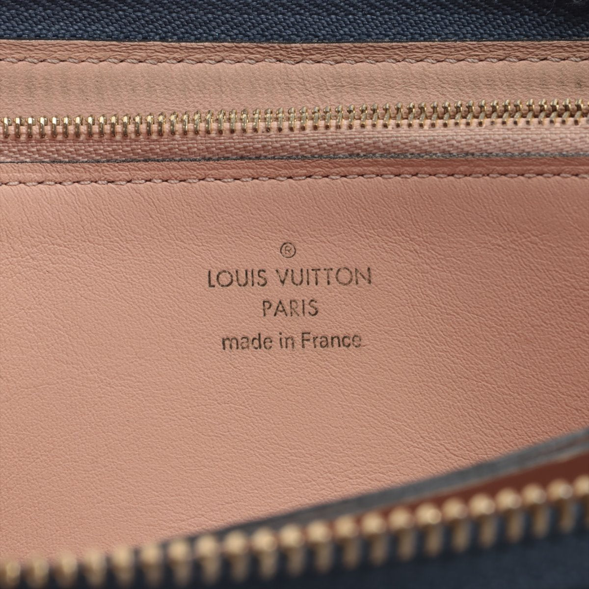 Louis Vuitton Comet M68582 Internal Side Cut