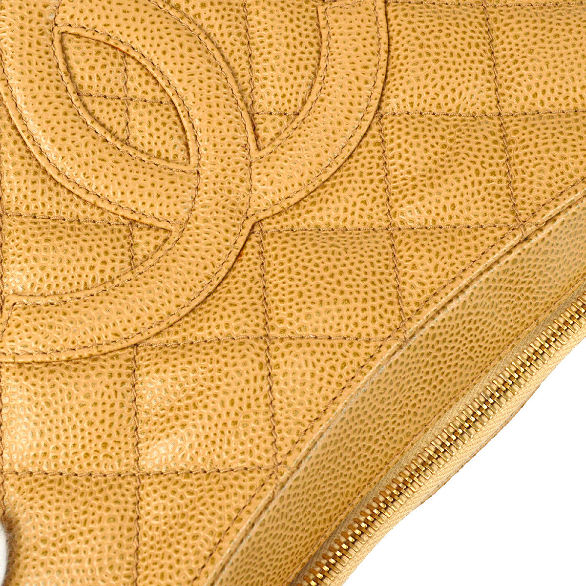 Luxury Chanel 2001-2003 Beige Caviar Hobo Chain Handbag