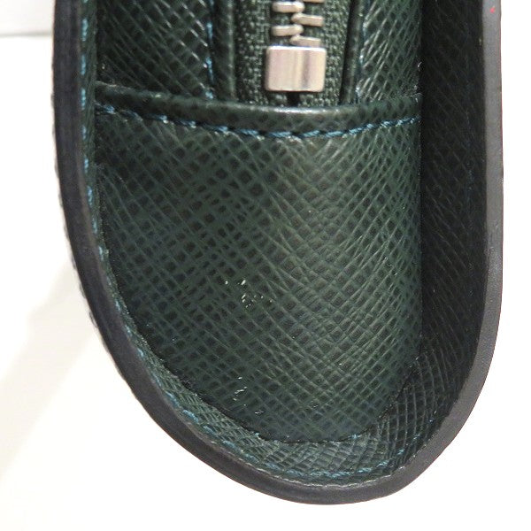 Louis Vuitton Taiga Baikal Clutch M30184