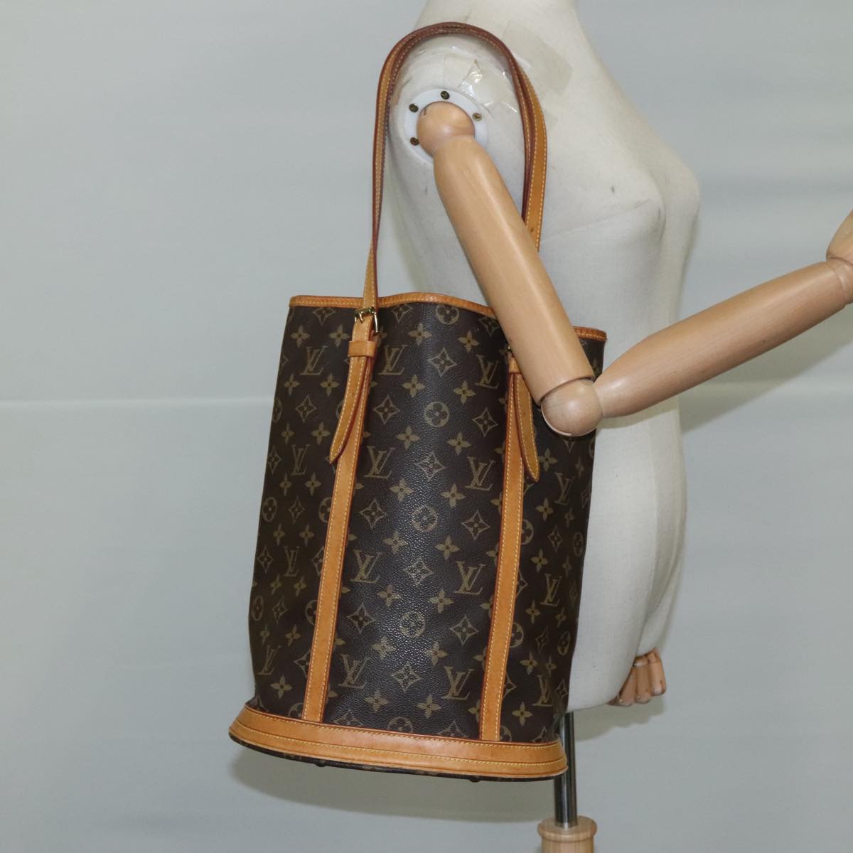 LOUIS VUITTON Monogram Bucket GM Shoulder Bag M42236 LV 105499