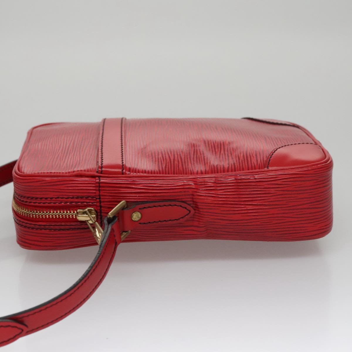 LOUIS VUITTON Epi Danube Shoulder Bag Red M45637 LV 106902