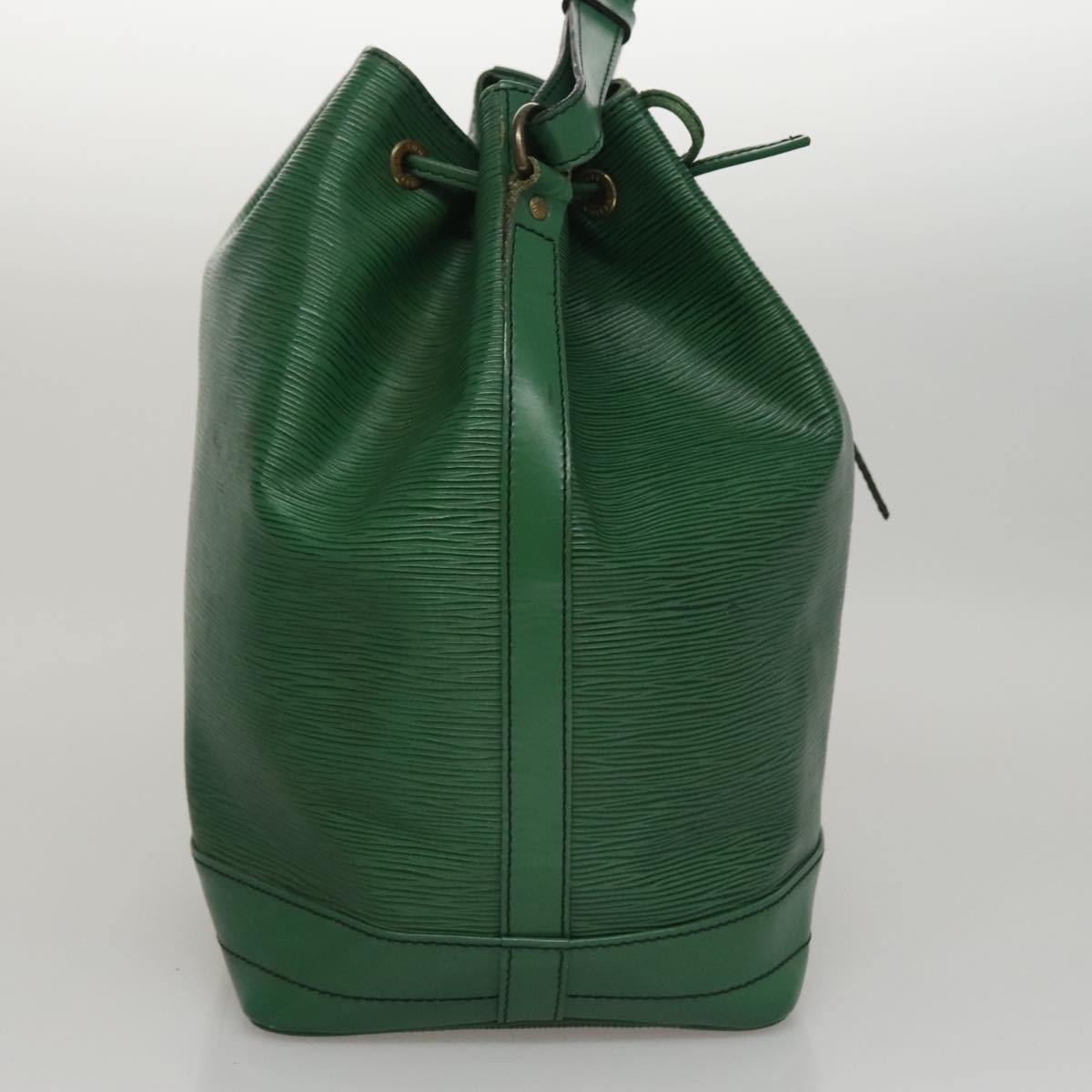 LOUIS VUITTON Epi Noe Shoulder Bag Green M44004 LV 108649