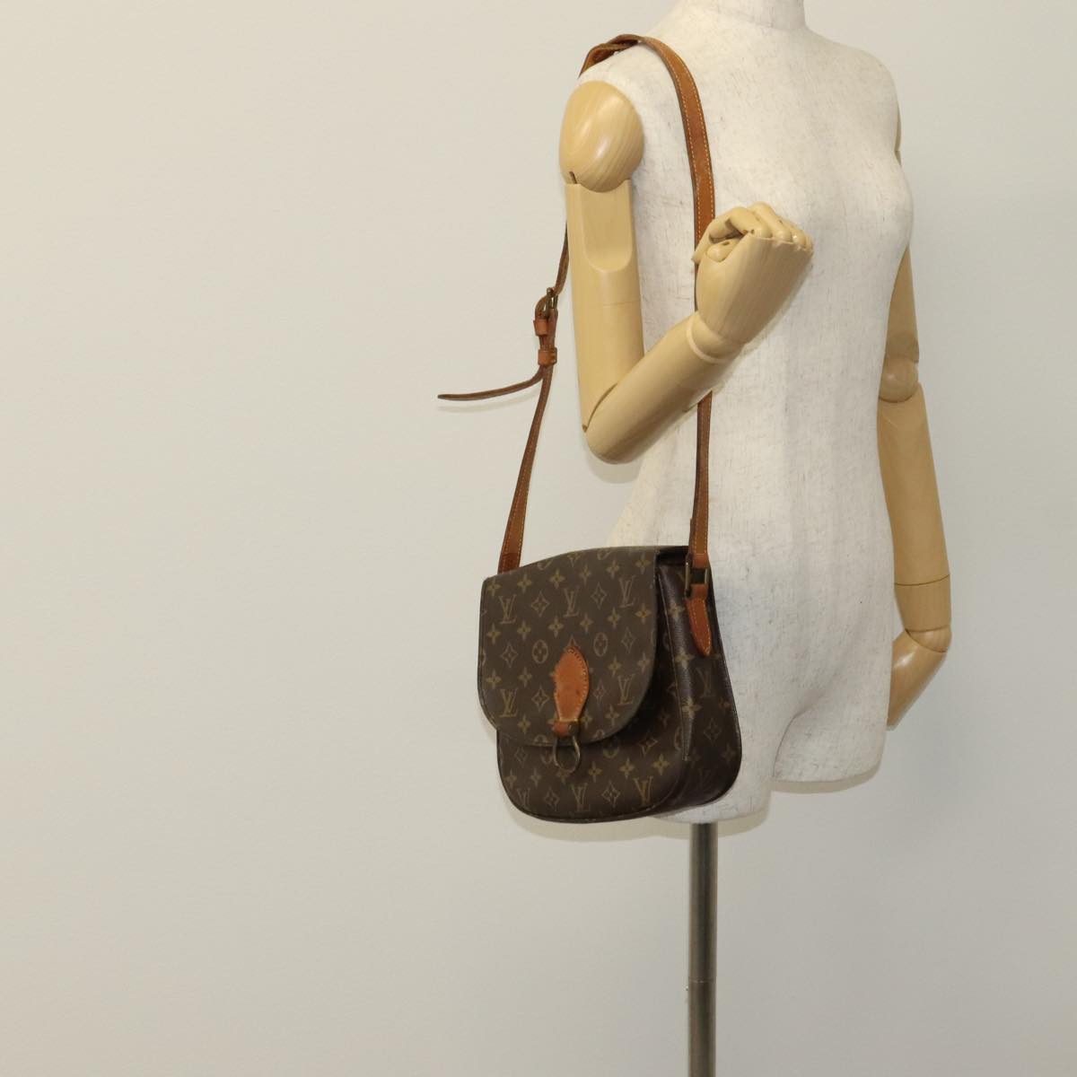 LOUIS VUITTON Monogram Saint Cloud GM Shoulder Bag M51242 LV 110606