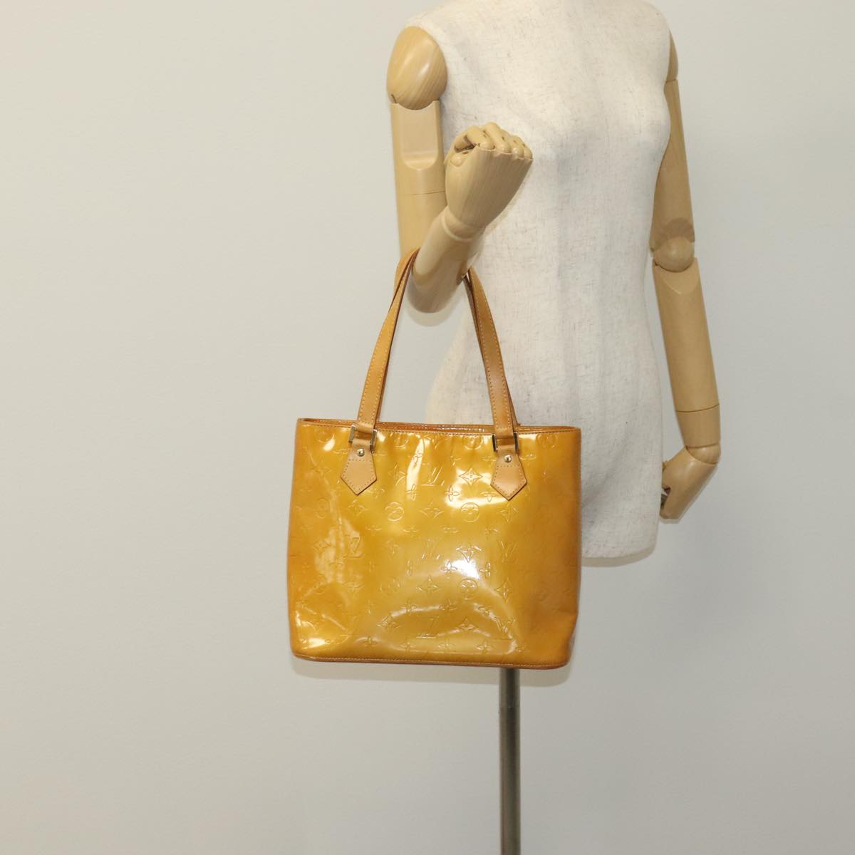 LOUIS VUITTON Monogram Vernis Houston Hand Bag Beige M91004 LV 110623