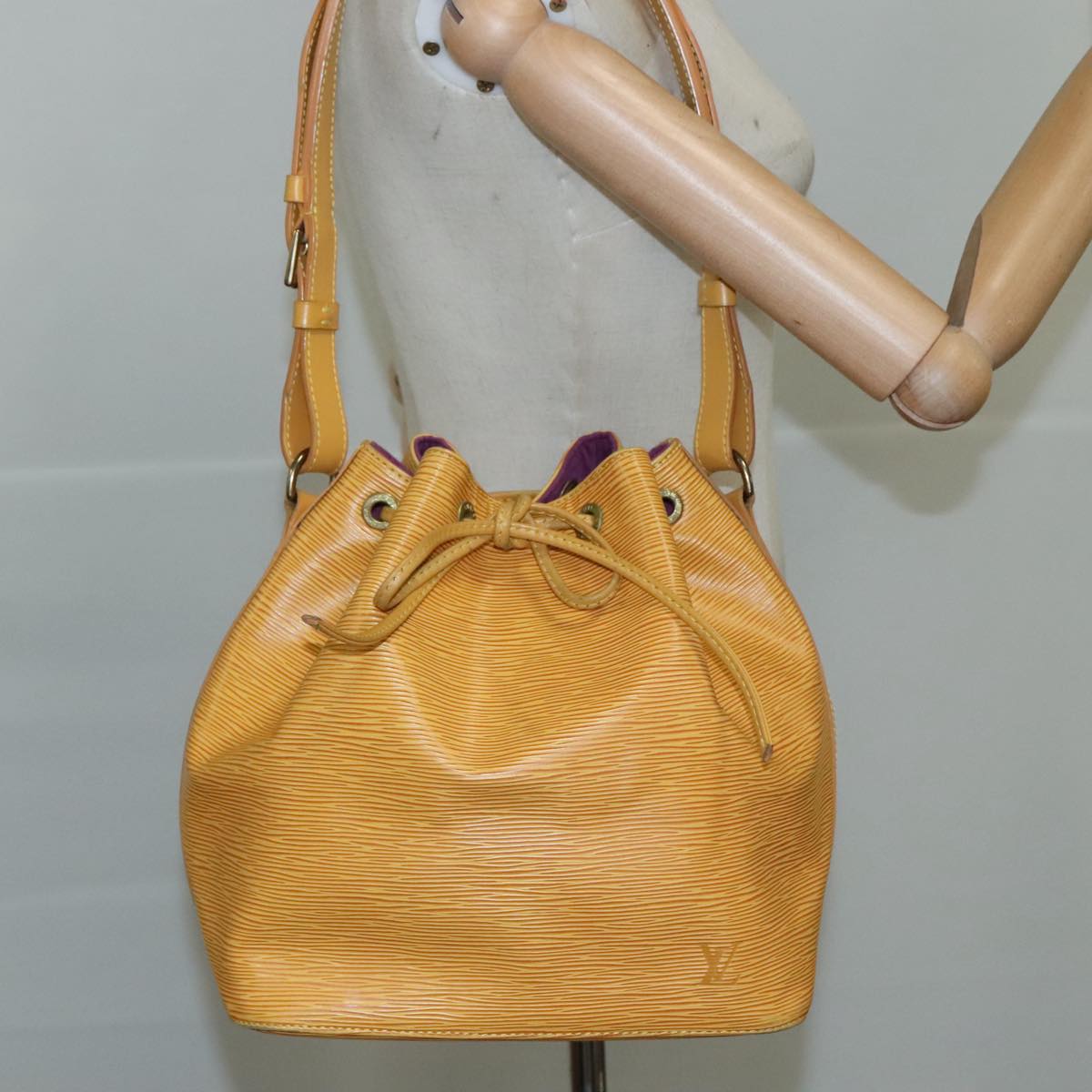 LOUIS VUITTON Epi Petit Noe Shoulder Bag Yellow M44102 LV 110651