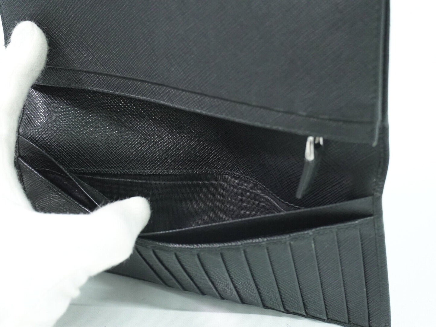 Luxury PradaSaffiano Wallet