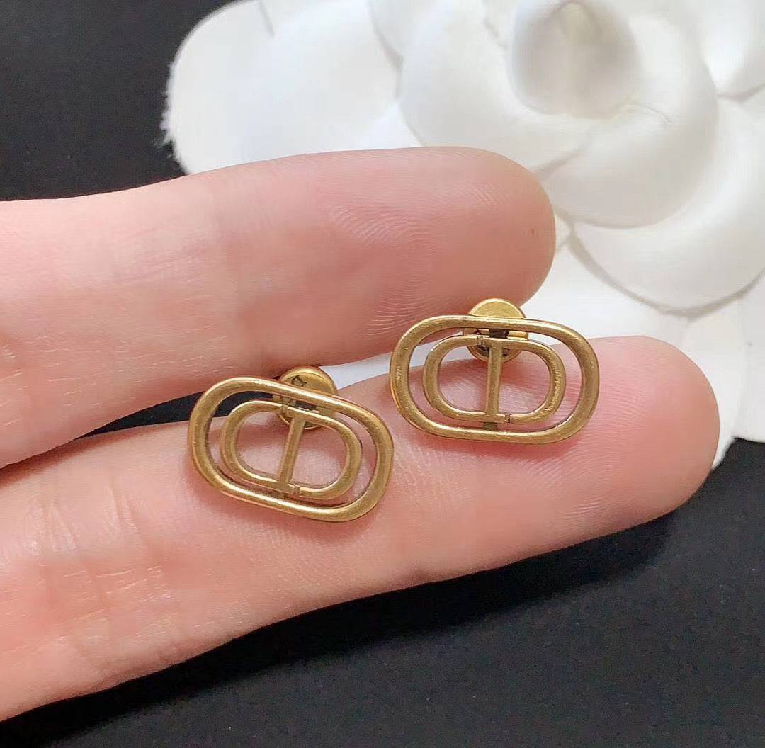 Luxury DiorSTUD EARRINGS ANTIQUE GOLD