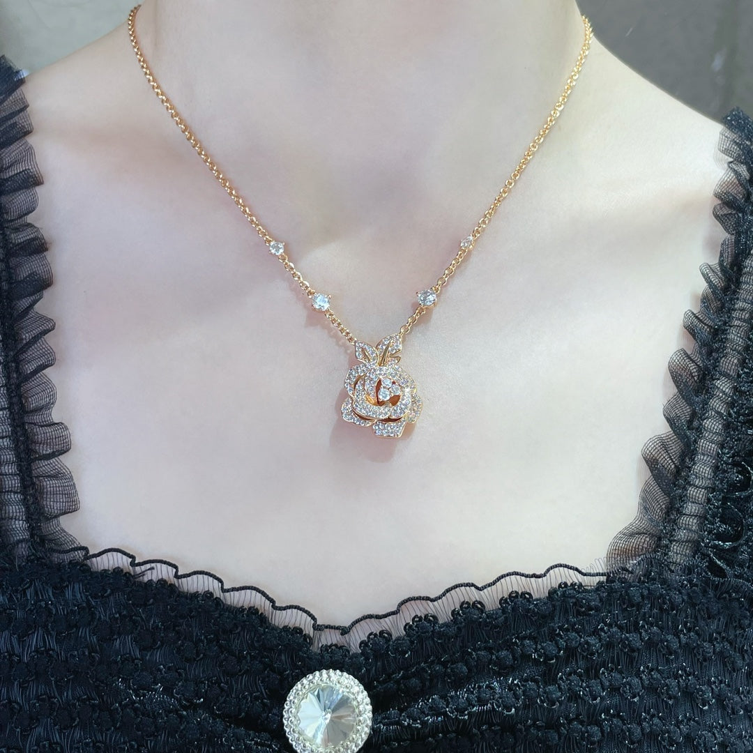 Luxury DiorROSE BAGATELLE DIAMOND MEDIUM NECKLACE