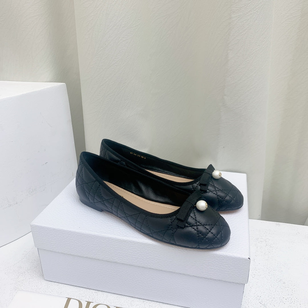 Luxury DiorBALLET FLAT BLACK MOP FRONT