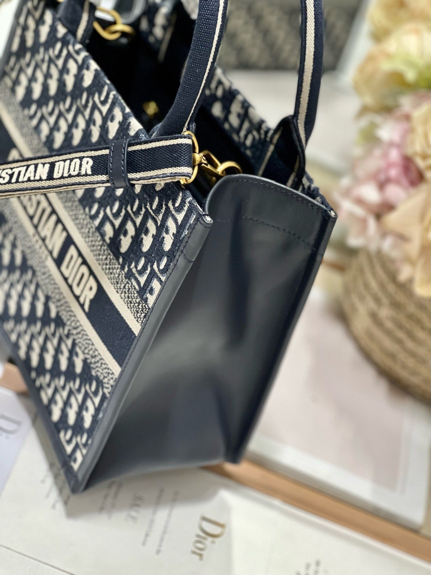 Luxury DiorSMALL BOOK TOTE 26 BLUE OBLIQUE EMBROIDERY