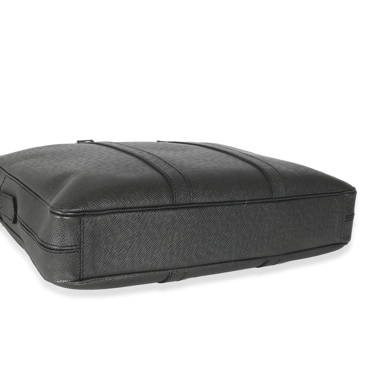 Louis Vuitton Black Taiga Porte-Documents Voyage PM