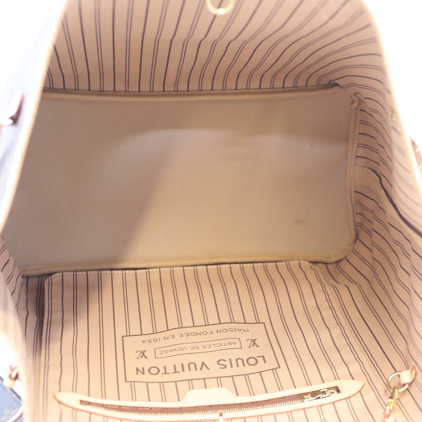 Louis Vuitton Louis Vuitton Monogram Canvas Neverfull GM