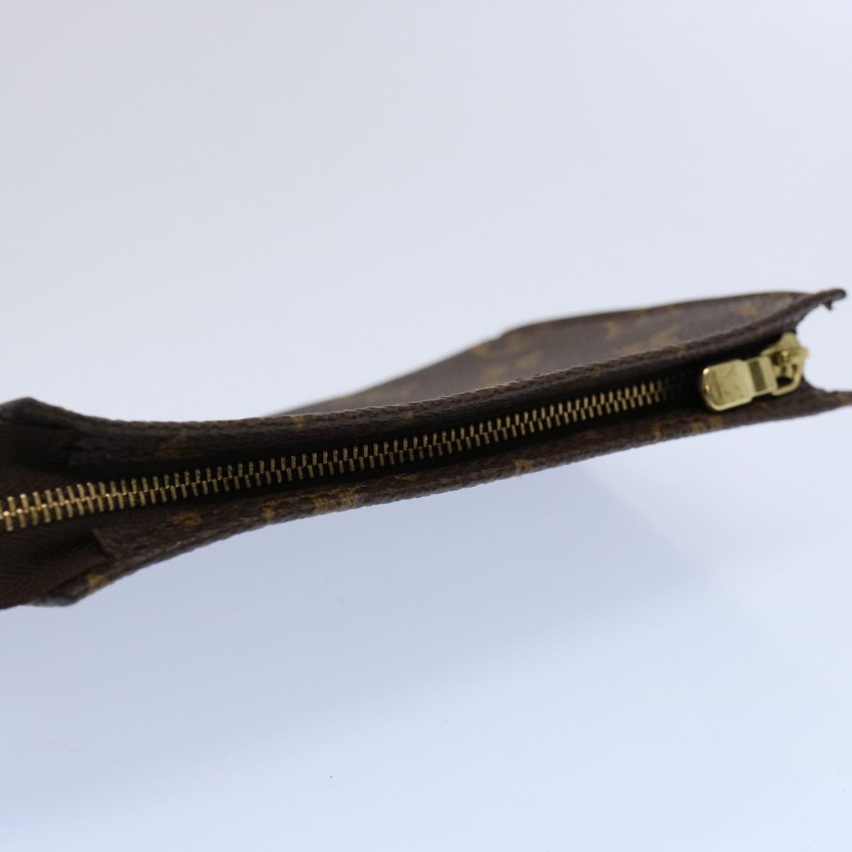Louis Vuitton Poche Toilette 15 Canvas Clutch Bag ()