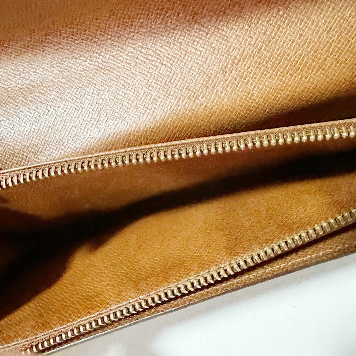 Louis Vuitton Porte-Monnaie Canvas Wallet ()