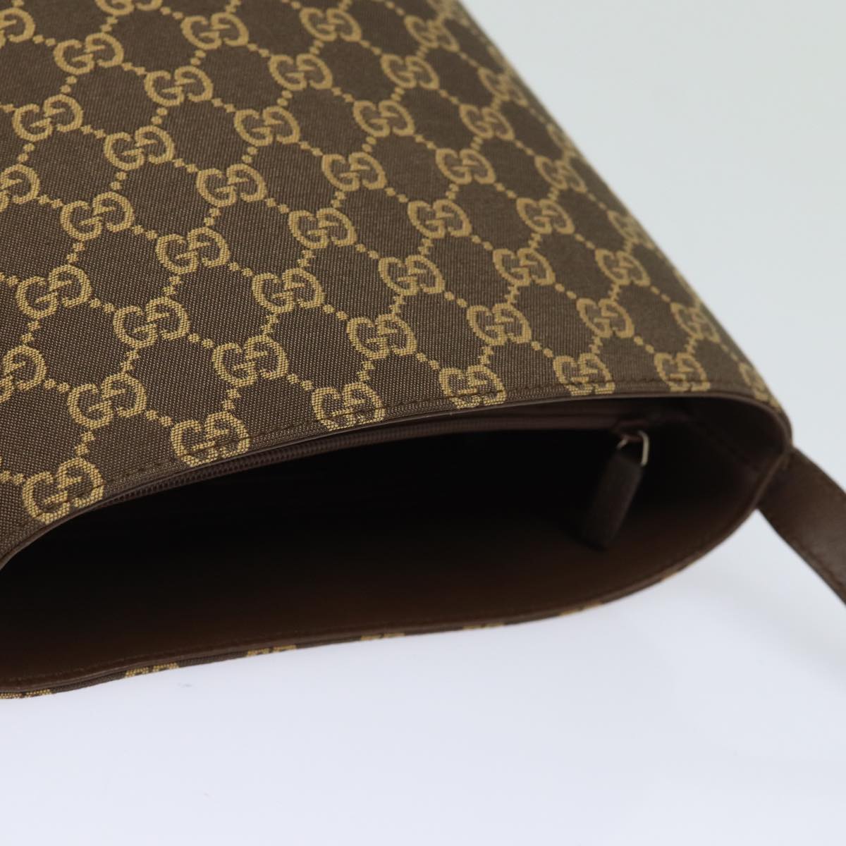 Luxury Gucci Trending 2025 Gg Canvas Canvas Shoulder Bag ()