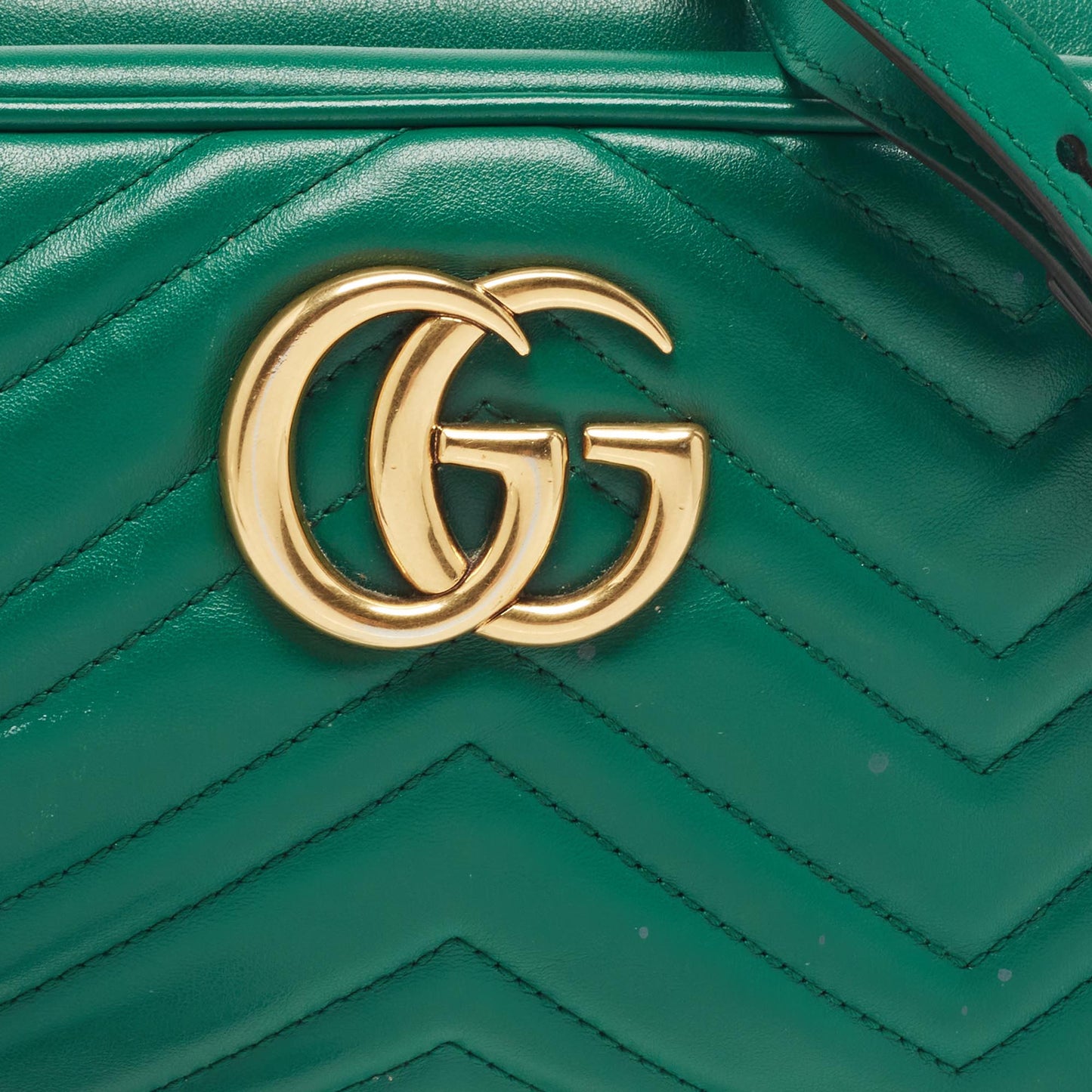Luxury Gucci Trending 2025 Green Matelassé Leather Small Gg Marmont Shoulder Bag..