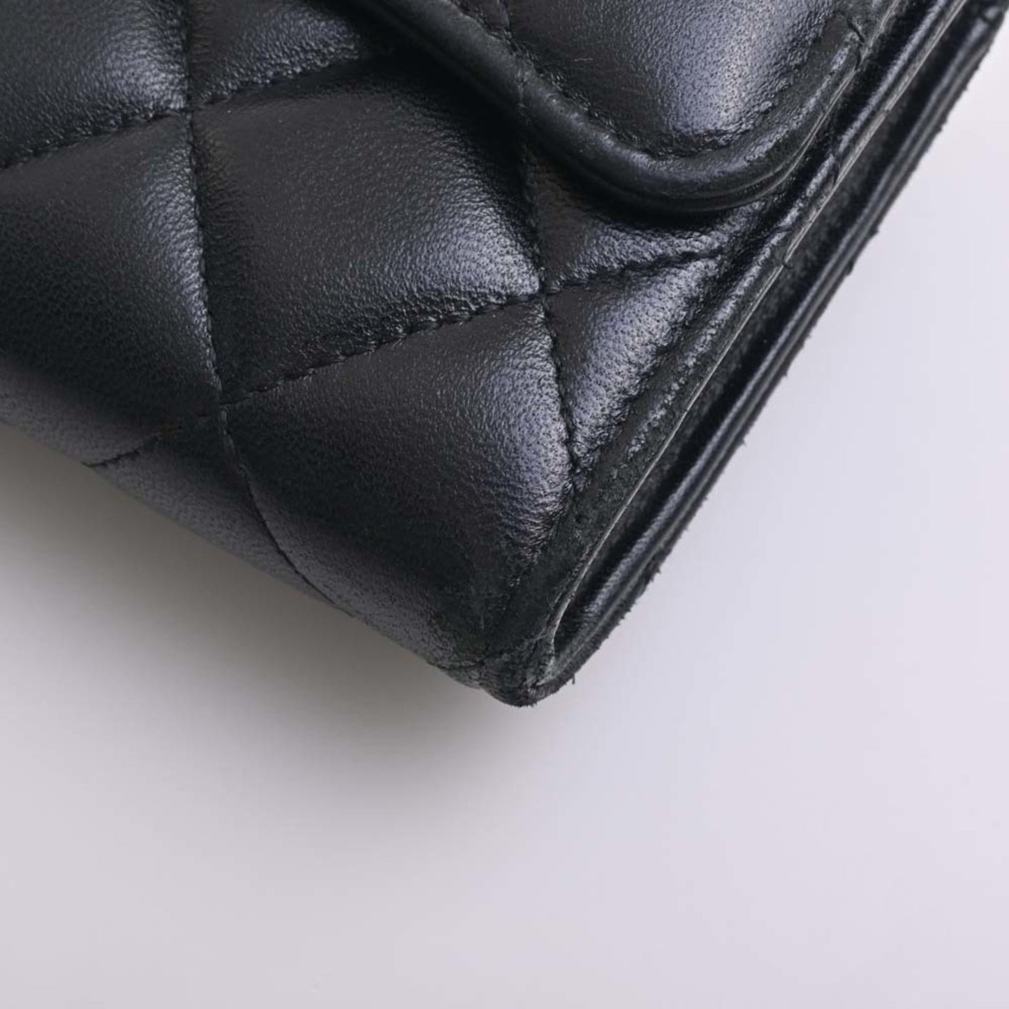 Luxury Chanel Lambskin Matelasse Coco Mark Bifold Long Wallet Black Ladies