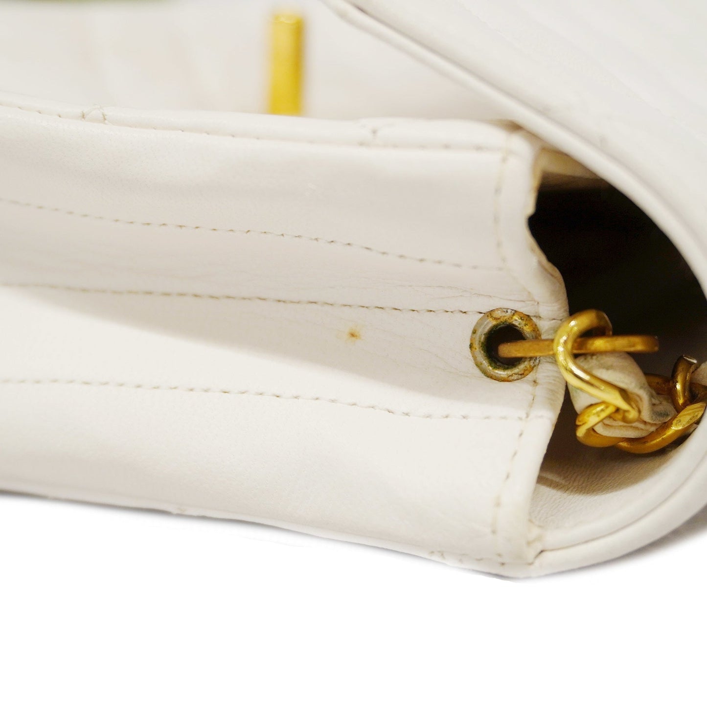 CHANEL Matelasse Chain Shoulder Women's Leather Shoulder Bag White