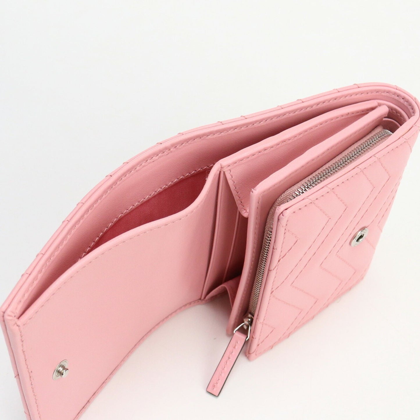 Luxury Gucci Bifold Wallet GG Marmont 598629 Leather Ladies