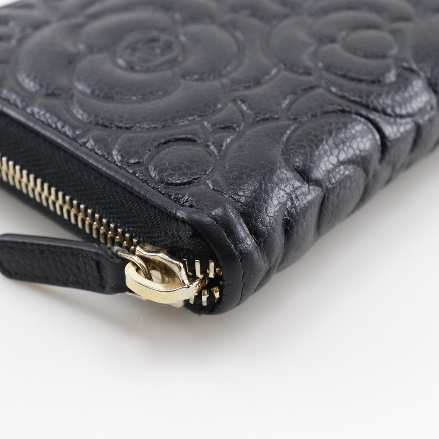 Luxury Chanel Camellia Emboss Cocomark A82281 Matte Caviar Skin Black Women's Long Wallet