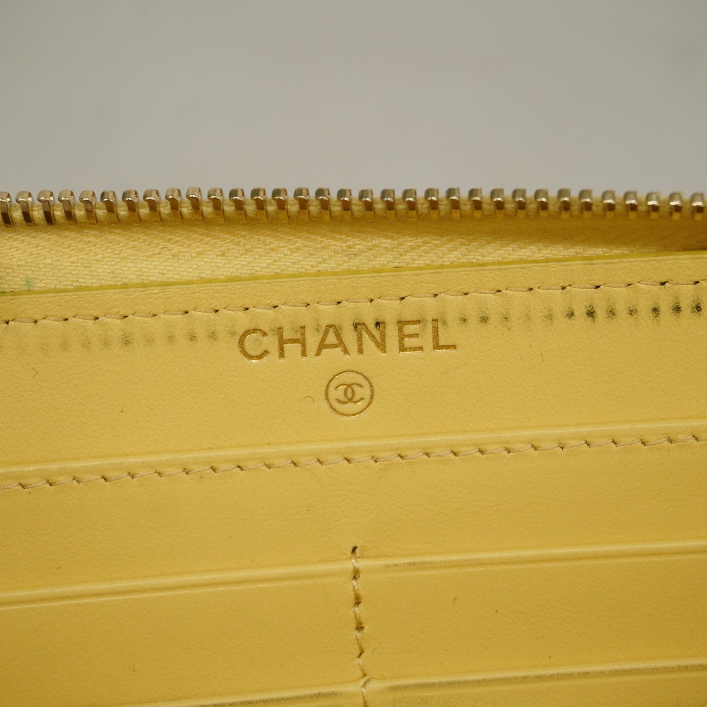 Luxury Chanel Camellia Bi-fold Long Wallet Gold Hardware Leather Yellow