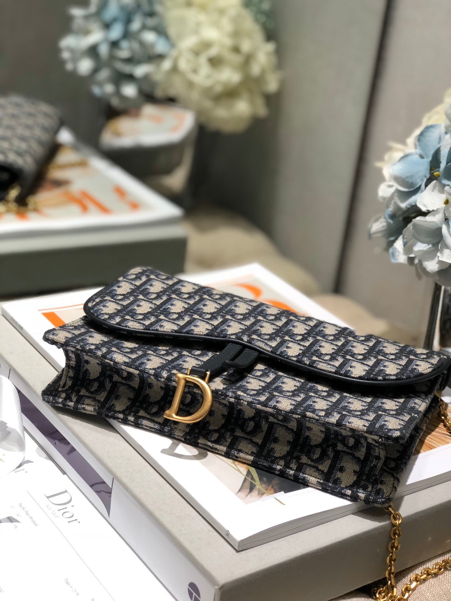 Luxury DiorSaddle Pouch With Chain Blue Obique Embroidery