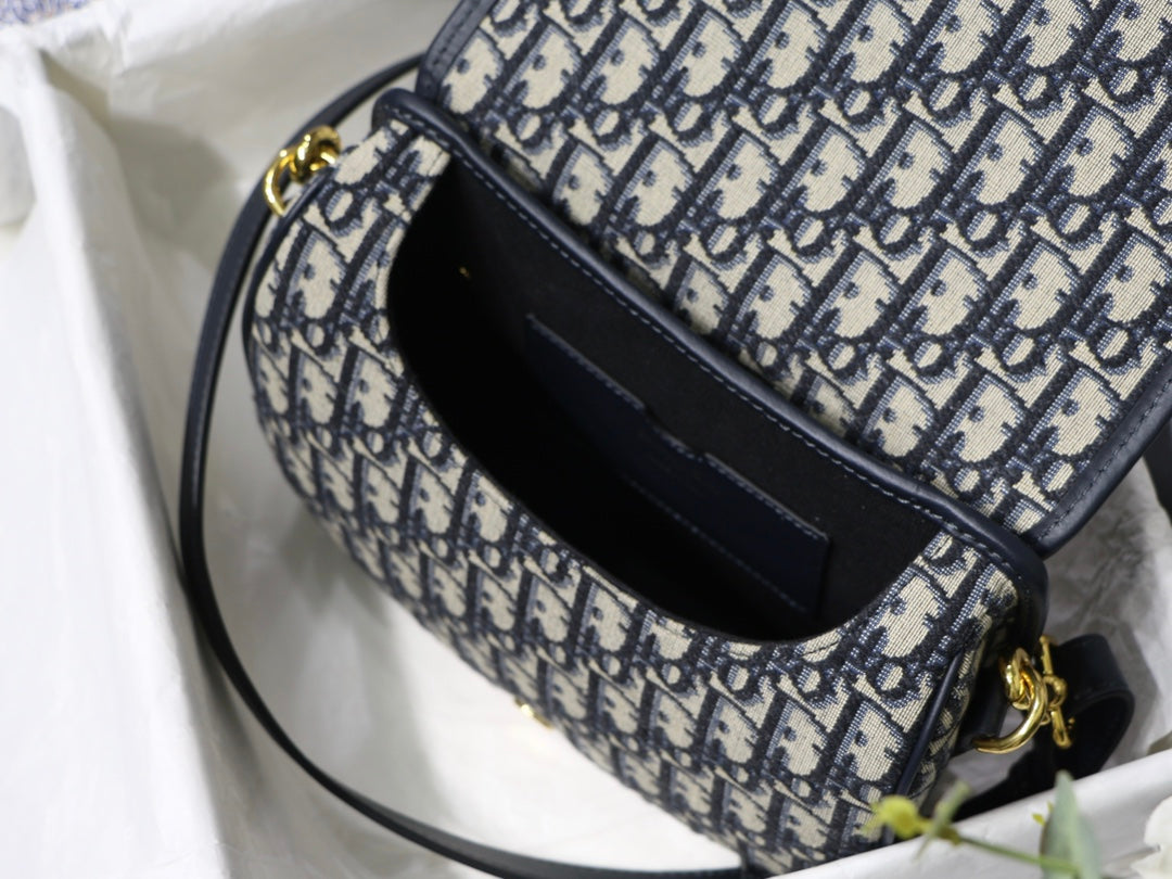 Luxury DiorMEDIUM BOBBY 22CM BLUE OBLIQUE EMBROIDEDERED CANVAS GOLD HARDWARE