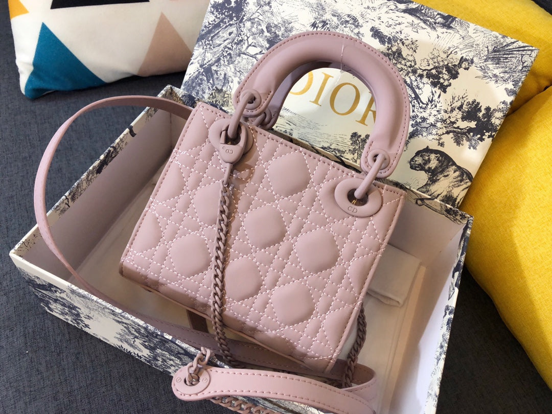 Luxury DiorMINI LADY 17 BAG IN LIGHT PINK CALFSKIN