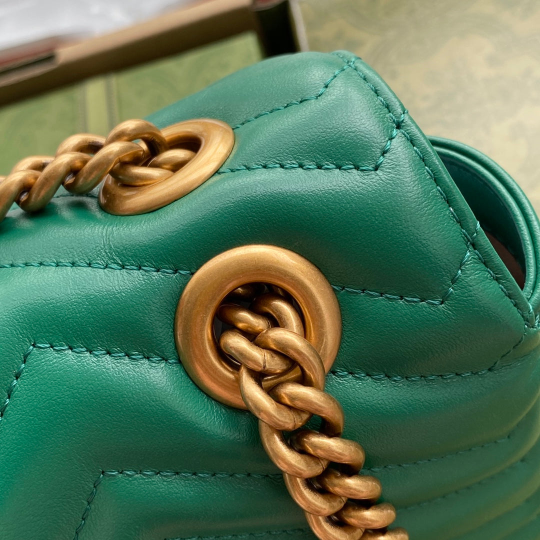 Luxury Gucci gg marmont 26cm green calfskin gold hardware