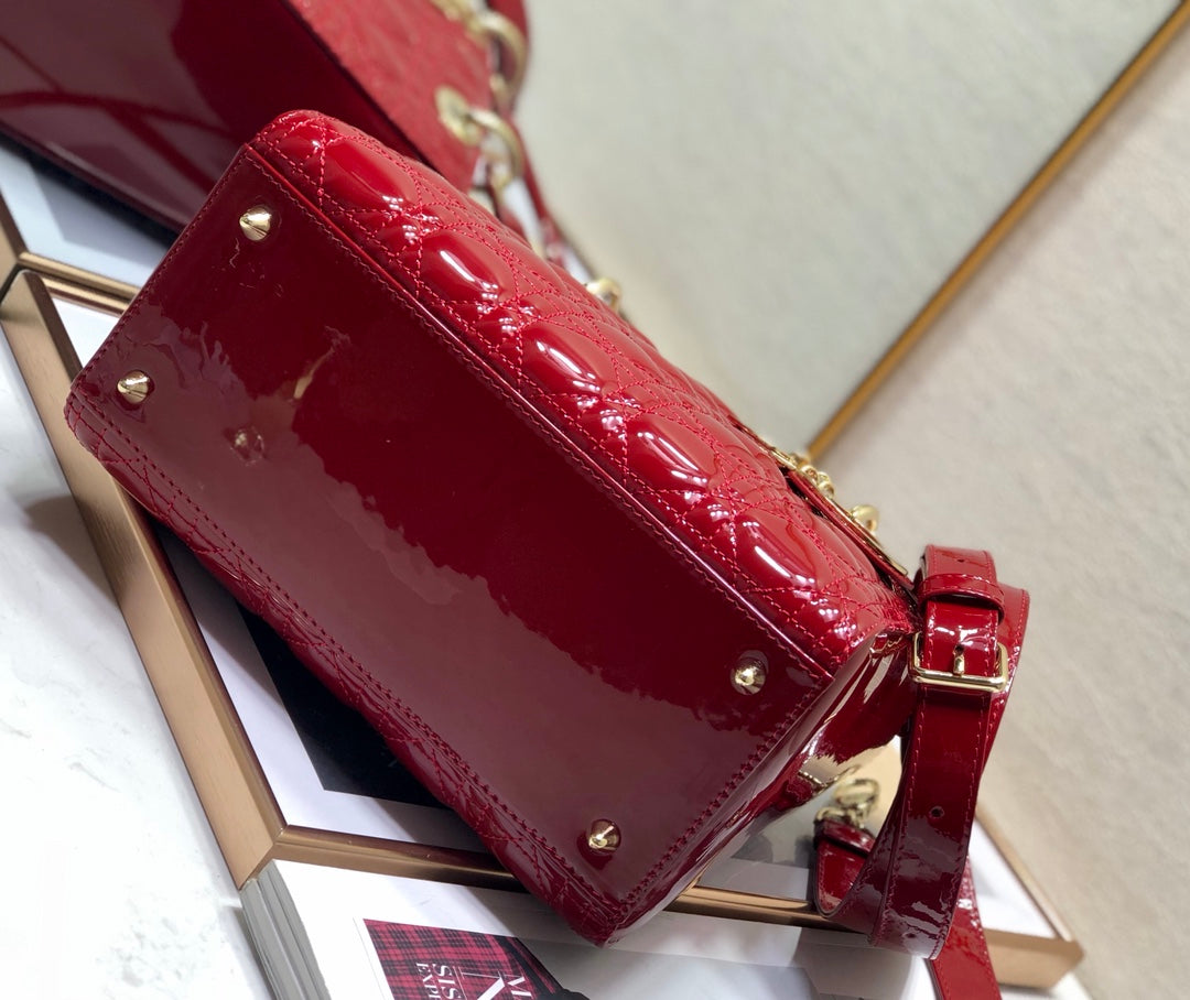 Luxury Diormedium lady 24 dark red patent calfskin