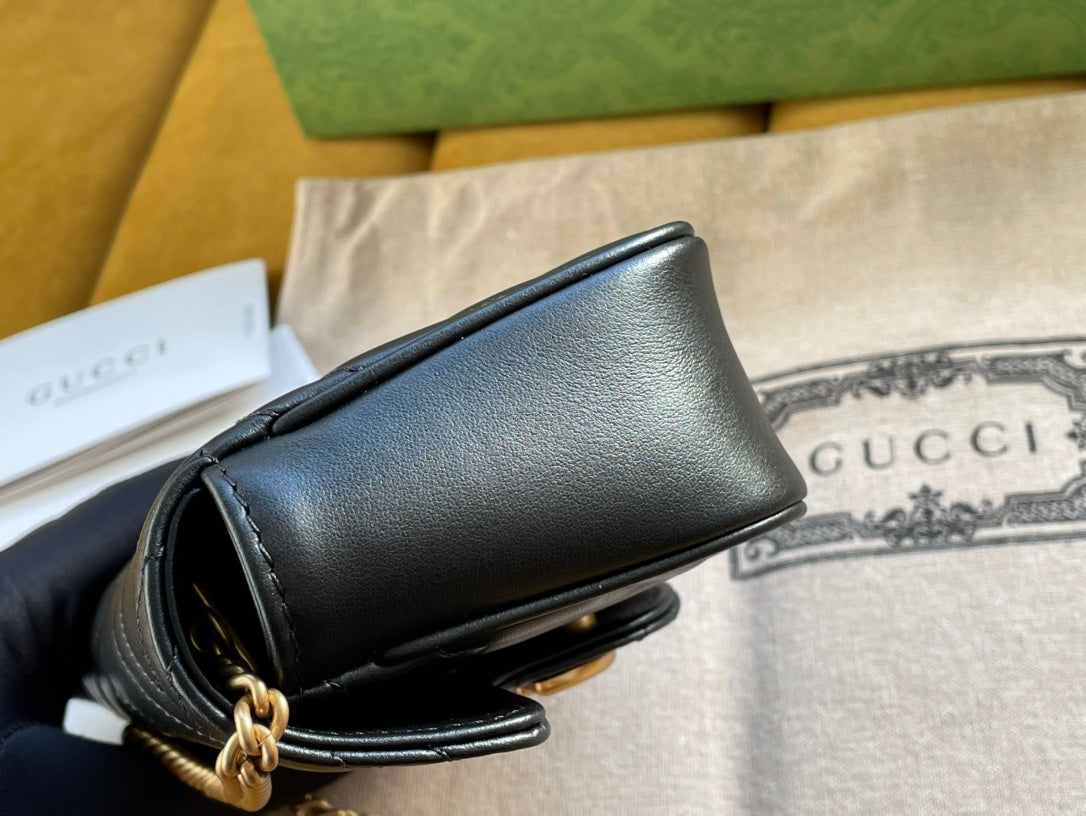 Luxury Gucci GG MARMONT MINI 16 BAG IN BLACK CALFSKIN