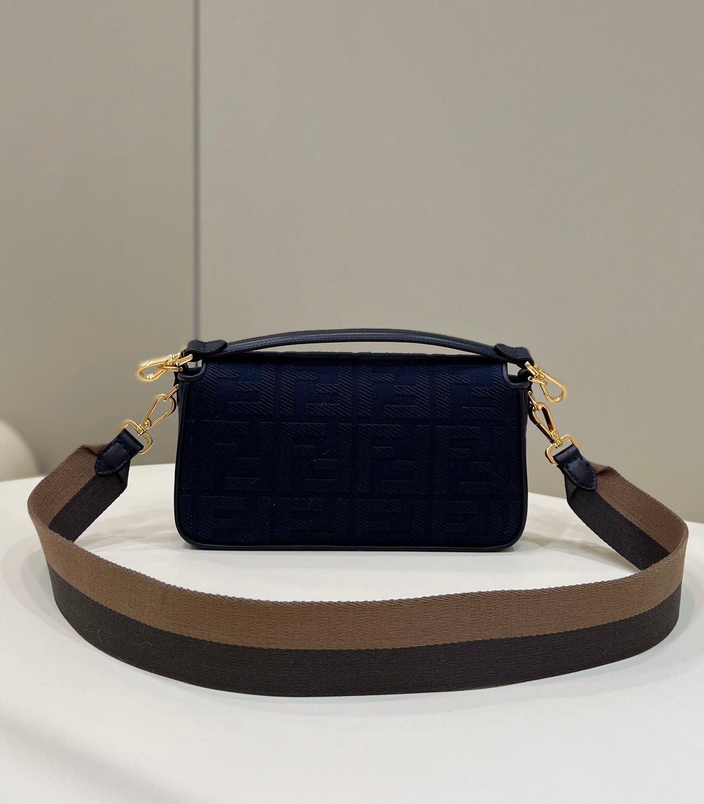 Luxury FendiBAGUETTE WITH FF MOTIF 27 IN NAVY BLUE JACQUARD FABRIC GOLD HARDWARE