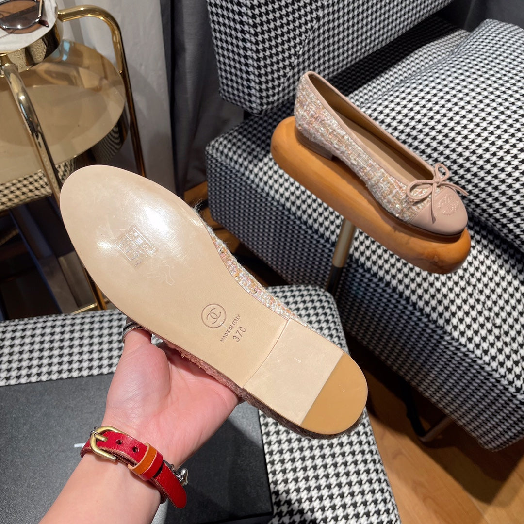 Luxury Chanel ballet flat pink white tweed pink calfskin
