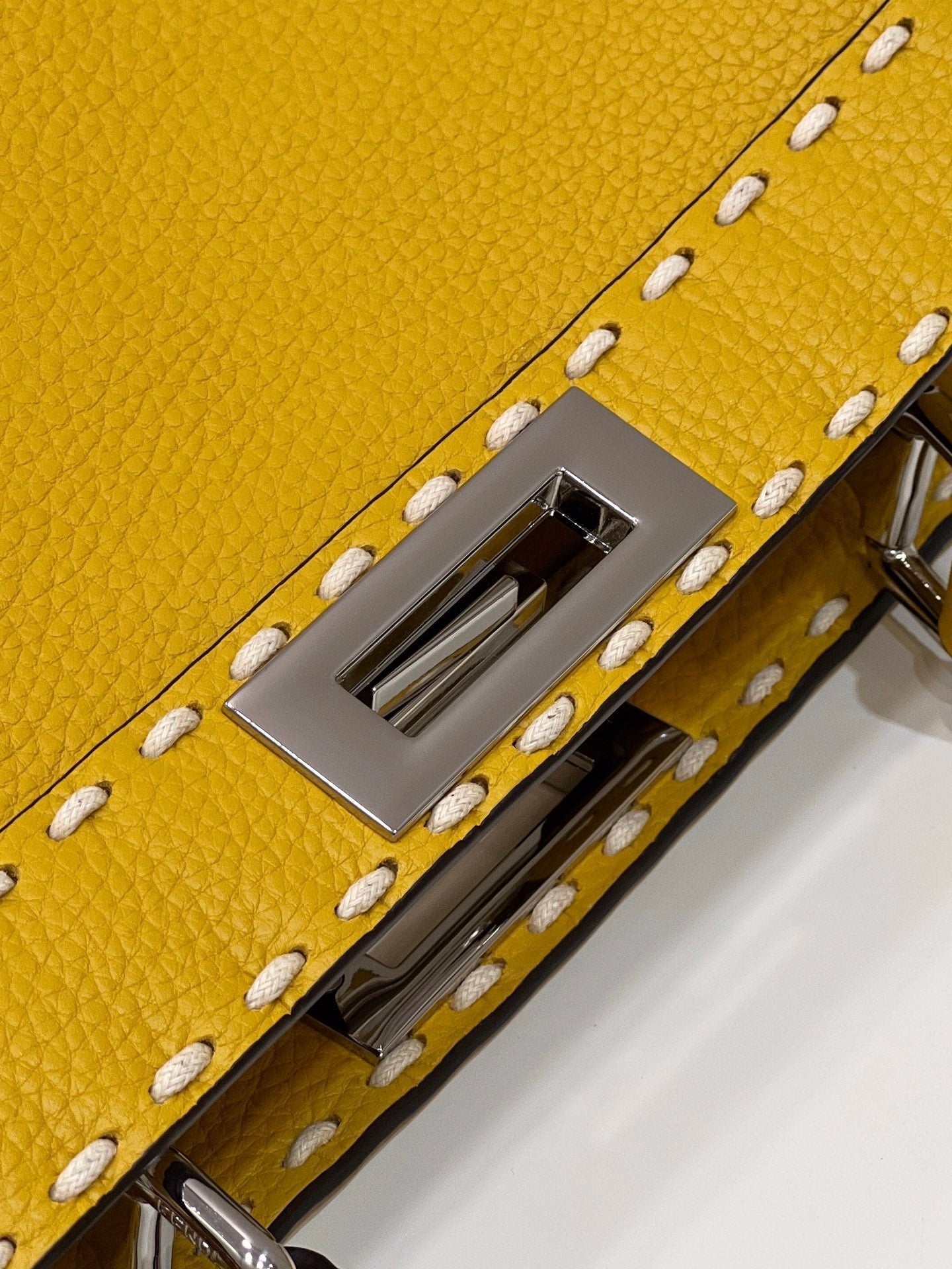 Luxury FendiPEEKABOO ISEEU 33 IN YELLOW GRAINED CALFSKIN SILVER HARDWARE