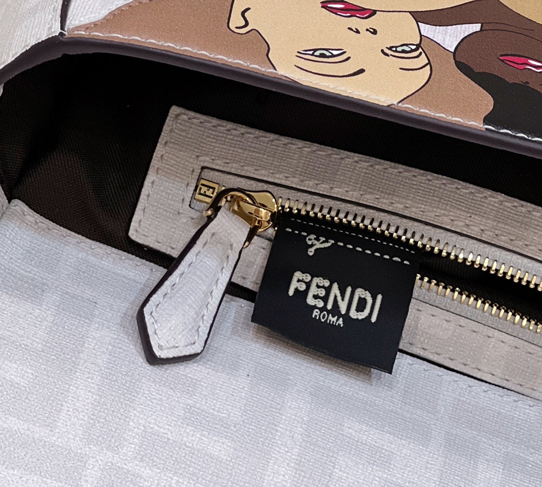 Luxury FendiLuxury Fendi27 BAGUETTE BAG IN WHITE CALFSKIN ATTACH STICKER GOLD HARDWARE