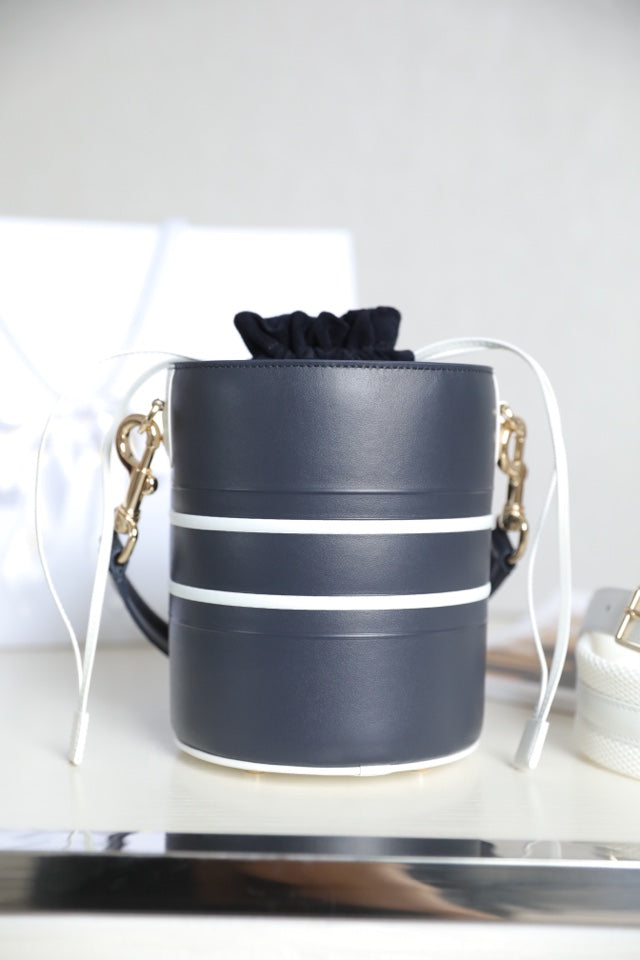 Luxury DiorVIBE 18 BUCKET BAG IN BLACK CALFSKIN