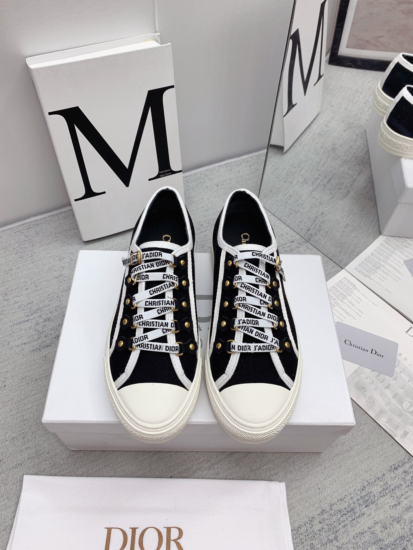 Luxury Diorwalkn sneaker black white canvas