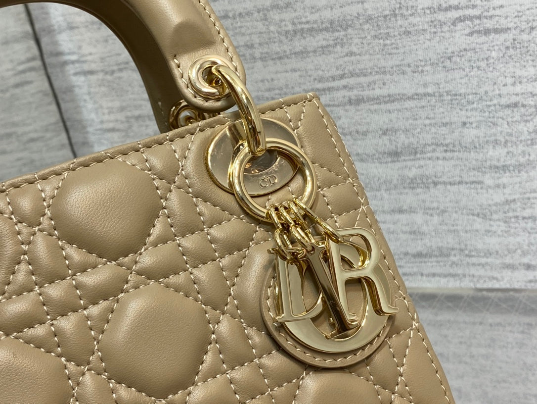 Luxury Diormini lady 17 camel lambskin
