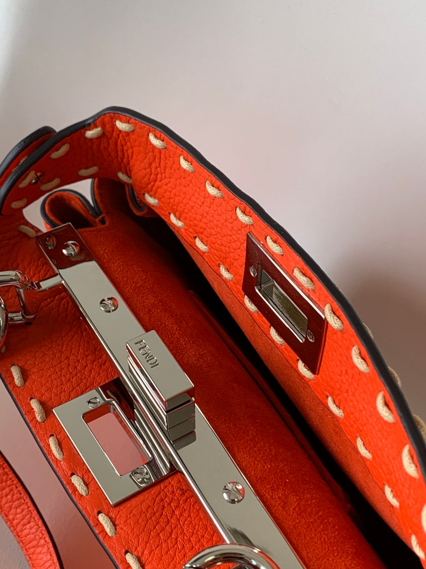 Luxury FendiPeekaboo Mini Selleria Bag 23cm red leather shw with 220 hand-sewn stitches