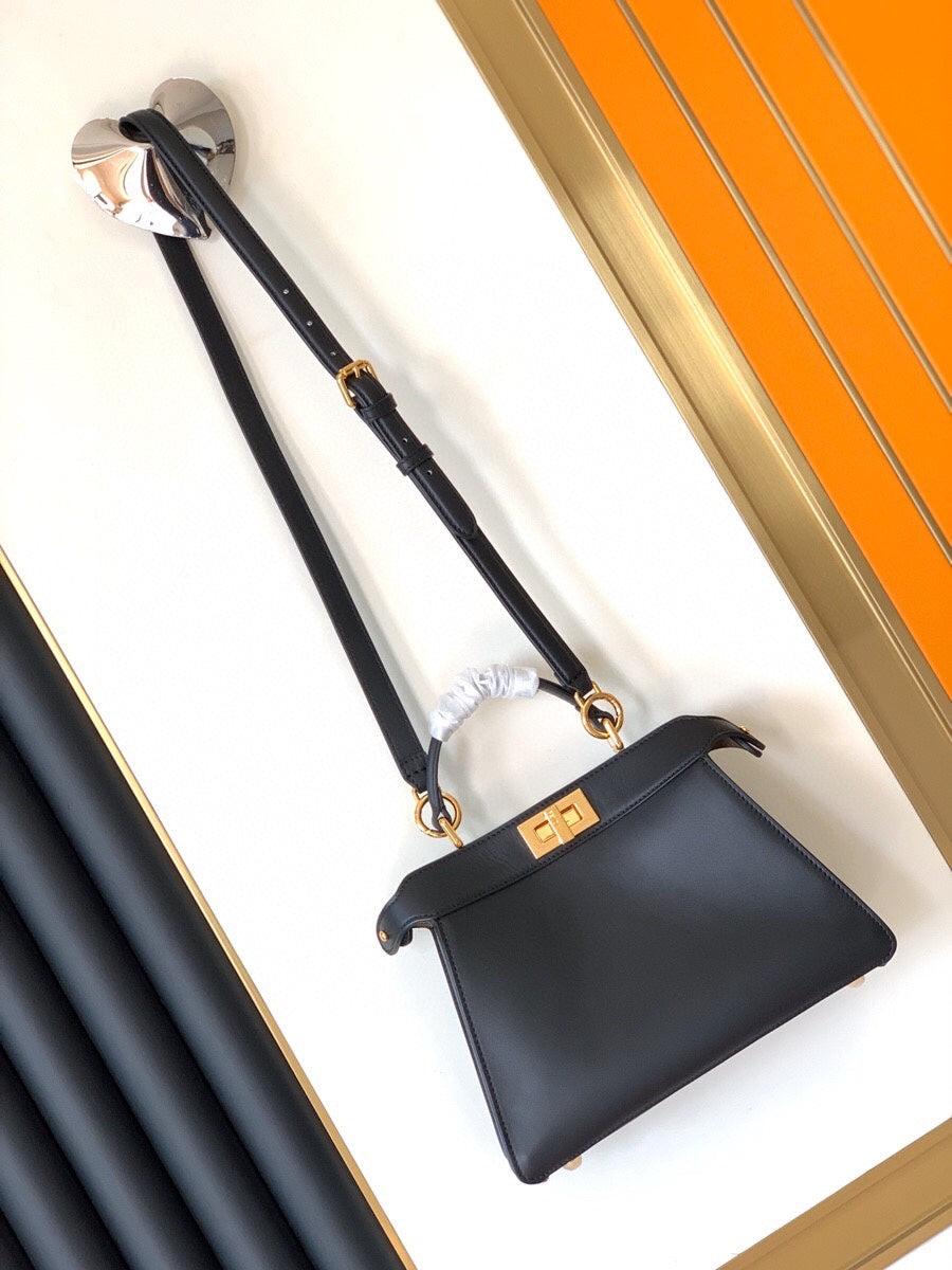 Luxury FendiPeekaboo ISeeU Small 27cm Bag black lambskin gold hardware