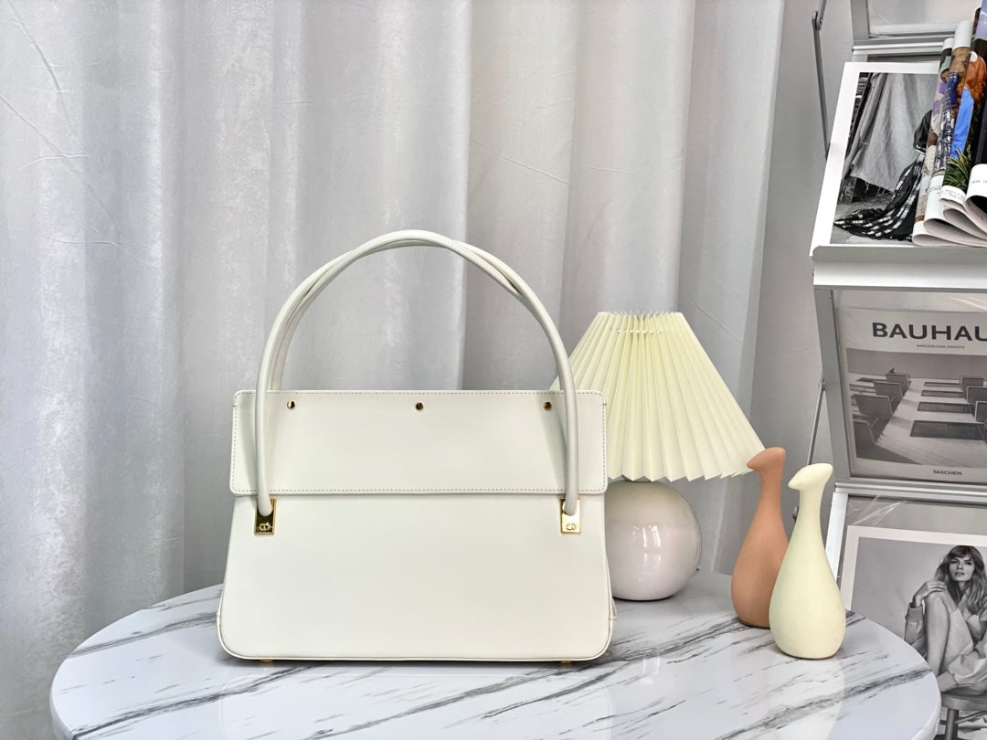 Luxury DiorPARISIENNE 30 HANDBAG IN WHITE SMOOTH CALFSKIN