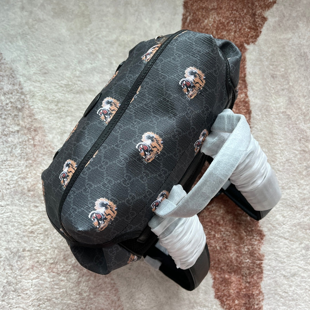 Luxury Gucci TIGER PRINT MEDIUM BACKPACK 43 IN BLACK CANVAS AND LEATHER TRIM