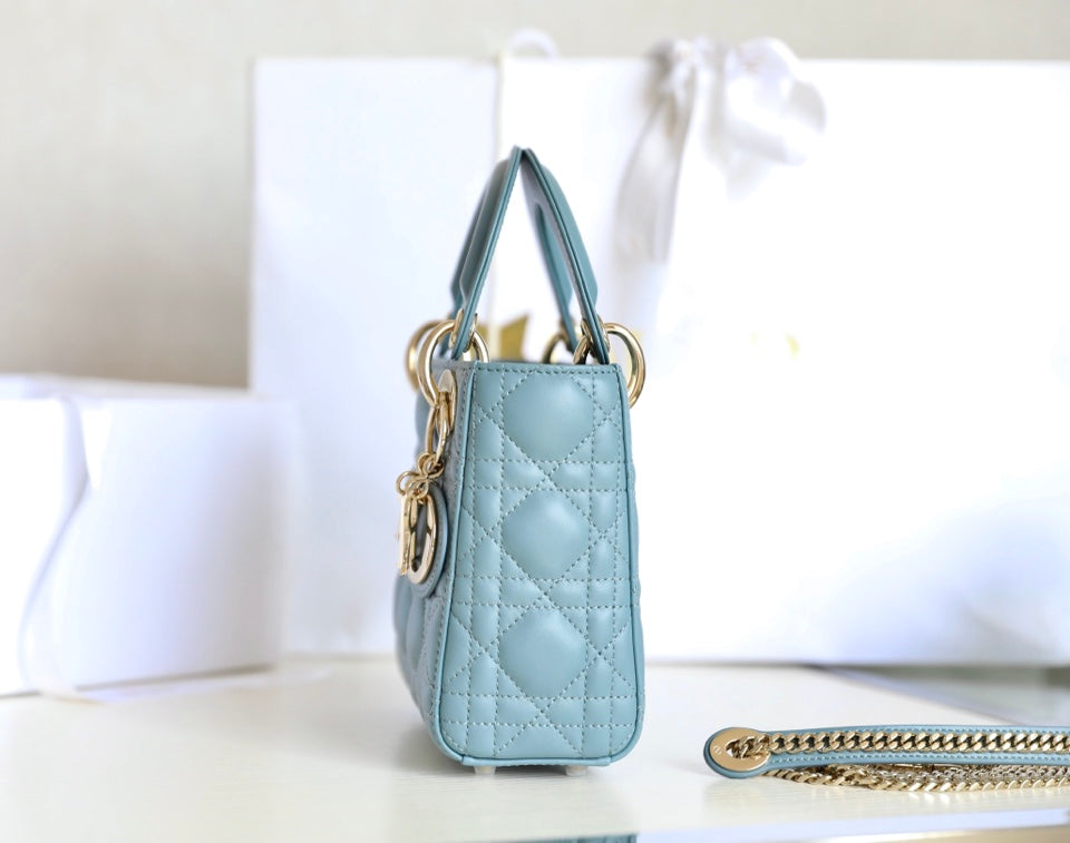 Luxury DiorLADY 17 IN SKY BLUE LAMBSKIN WITH CANNAGE PATTERN