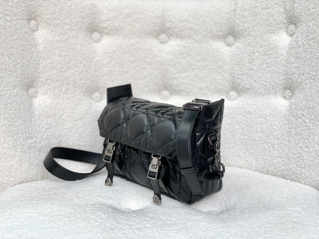 Luxury DiorSMALL DIORCAMP BAG 23 IN BLACK CALFSKIN