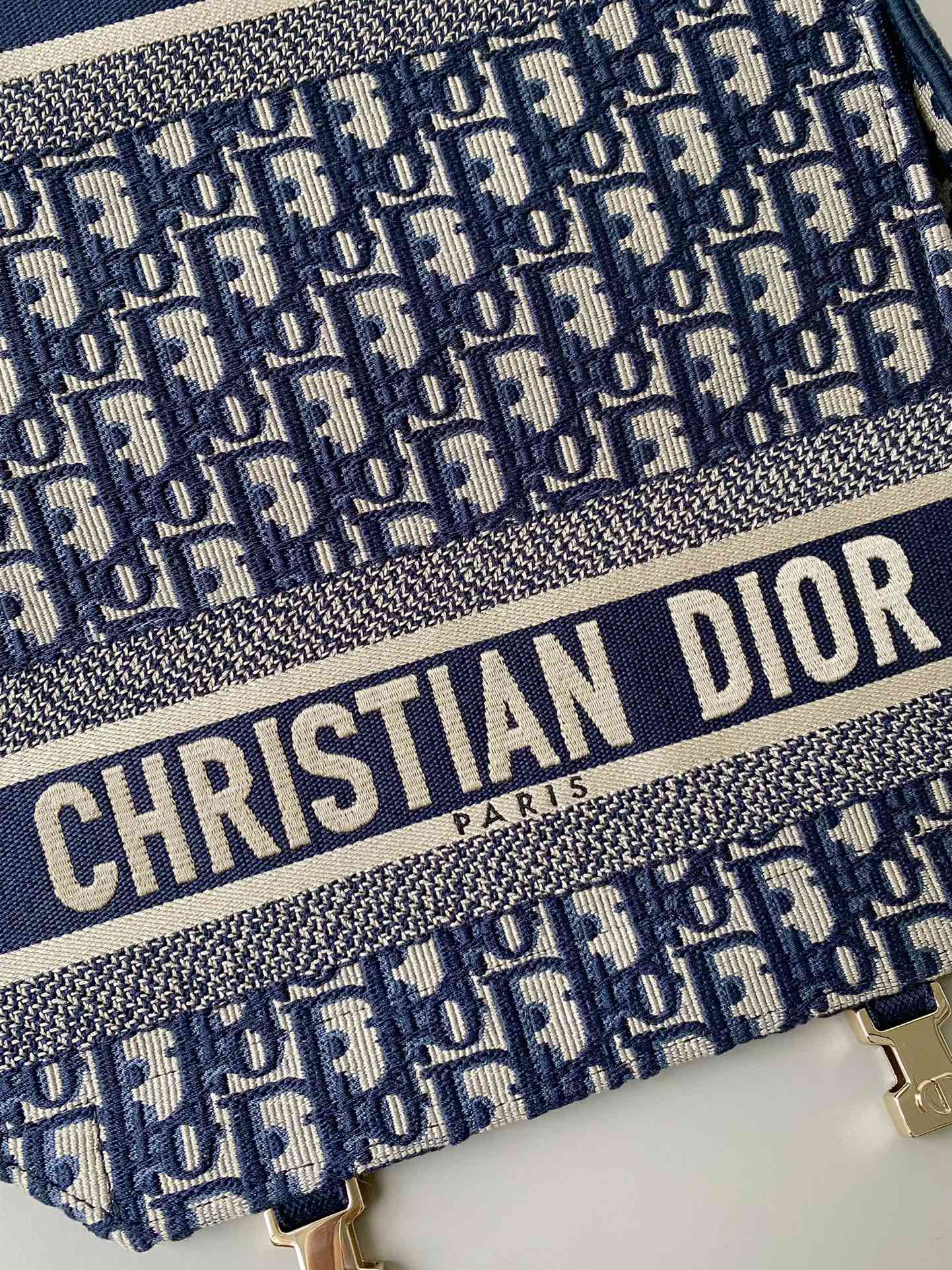 Luxury DiorMEDIUM DIORCAMP BAG 28 OBLIQUE BLUE EMBROIDERY