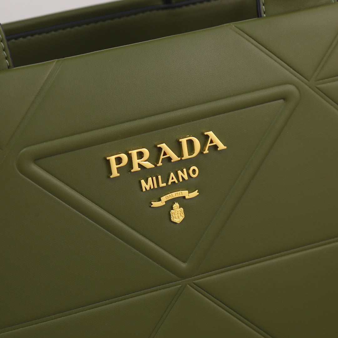 Luxury PradaLARGE 39 TOTE IN OLIVE GREEN CALFSKIN GOLD HARDWARE